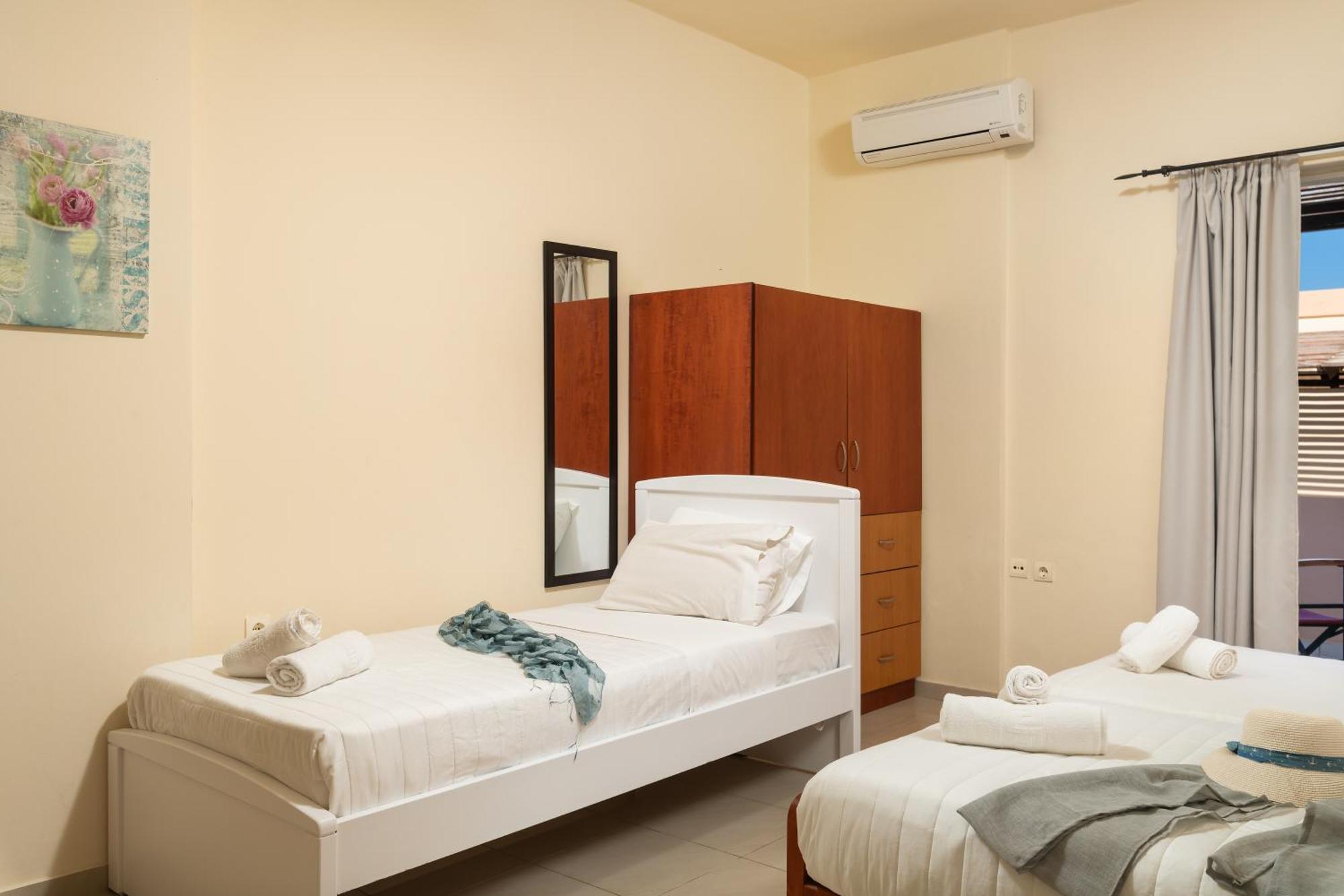 Evdokia Αpartments & Dimitra Village Agia Marina Exterior foto